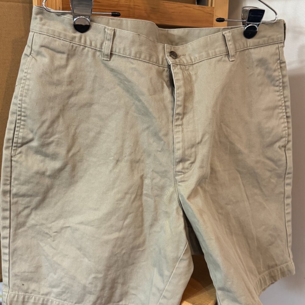 💫 Brooks Brothers 346 Khaki Chino Shorts Men’s 38 Made in Hong Kong